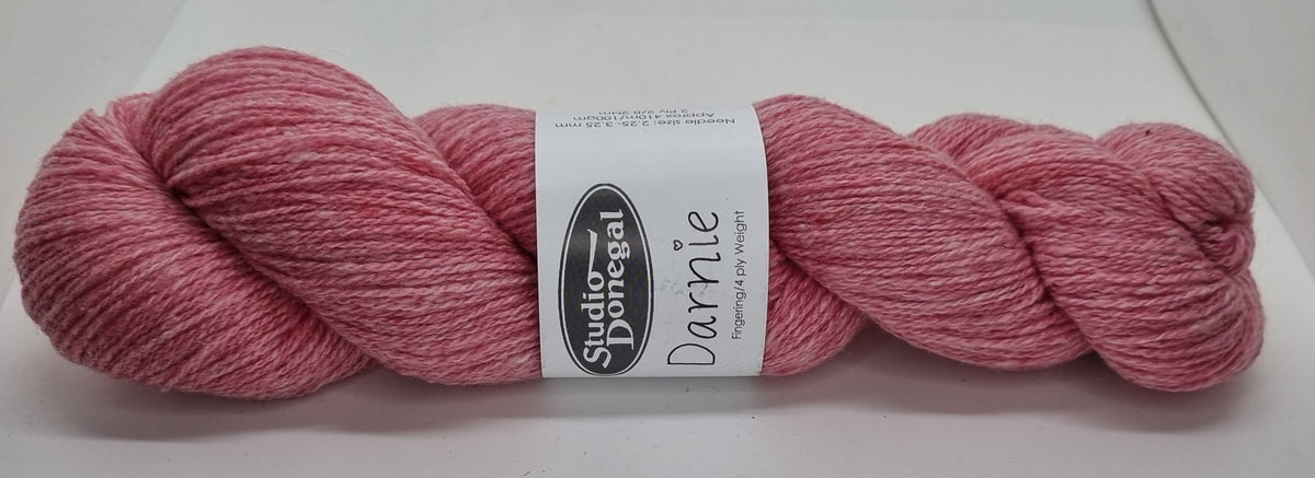 Studio Donegal Darnie ca.  100 g 410 m  100 % Lambswool