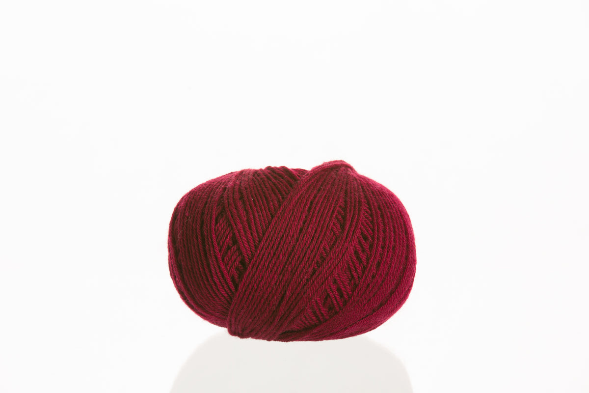 Ferner Wolle Lungauer Vielseitige 210 75 % Merino, 25 % Polyamid Socken und Pulloverwolle 50 g